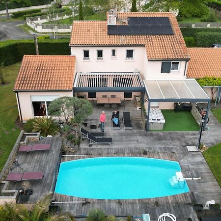 Wine Hote Chambre D'Hotes Le Pian-Medoc Bagian luar foto